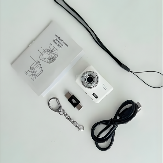 MiMi™ Mini Keychain Digital Camera Bundle